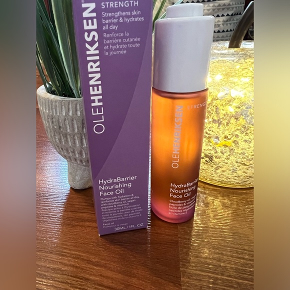 🌺OLE HENRIKSEN HydraBarrier Nourishing Face Oil. - Picture 7 of 9